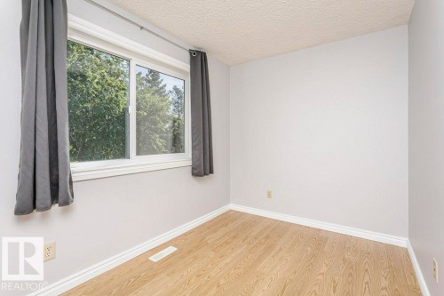 5510 92C Avenue, Edmonton, AB 