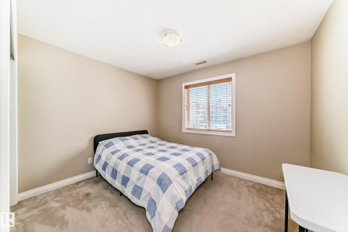 220 4312 139 Avenue, Edmonton, AB - Indoor Photo Showing Bedroom
