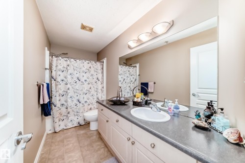 220 4312 139 Avenue, Edmonton, AB - Indoor Photo Showing Bathroom