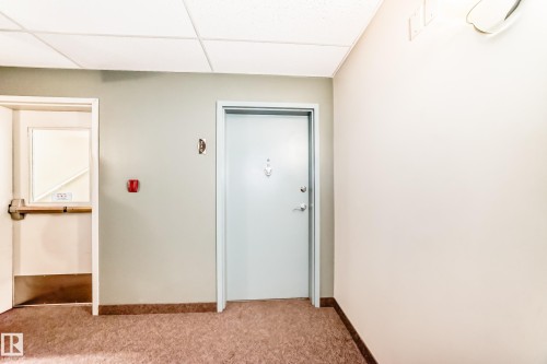 220 4312 139 Avenue, Edmonton, AB - Indoor Photo Showing Other Room