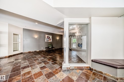 220 4312 139 Avenue, Edmonton, AB - Indoor Photo Showing Other Room