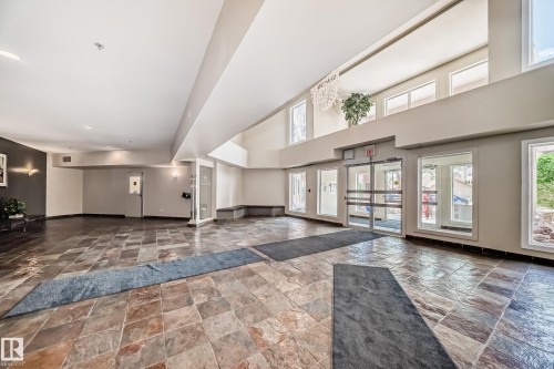 220 4312 139 Avenue, Edmonton, AB - Indoor Photo Showing Other Room