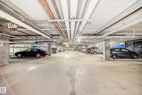 220 4312 139 Avenue, Edmonton, AB - Indoor Photo Showing Garage