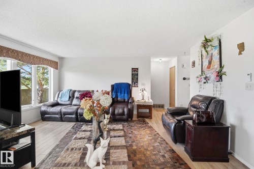 10840 25 Avenue, Edmonton, AB 