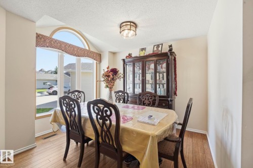 10840 25 Avenue, Edmonton, AB 