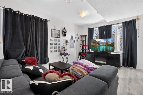 #1 11616 82 St Nw, Edmonton, AB - Indoor Photo Showing Other Room