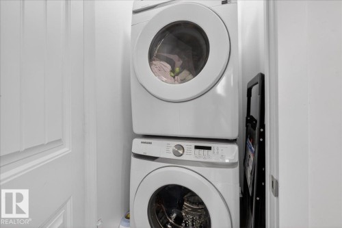#1 11616 82 St Nw, Edmonton, AB - Indoor Photo Showing Laundry Room