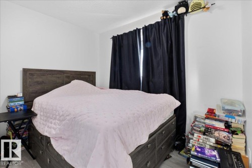 #1 11616 82 St Nw, Edmonton, AB - Indoor Photo Showing Bedroom