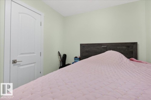 #1 11616 82 St Nw, Edmonton, AB - Indoor Photo Showing Bedroom