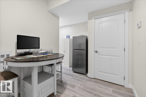 #1 11616 82 St Nw, Edmonton, AB - Indoor Photo Showing Other Room