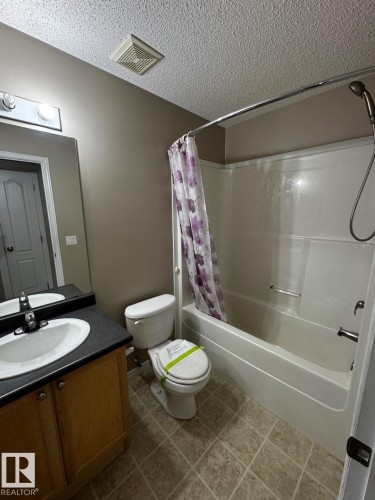 300 16715 100 Avenue, Edmonton, AB - Indoor Photo Showing Bathroom