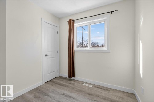 #2 11616 82 St Nw, Edmonton, AB - Indoor Photo Showing Other Room