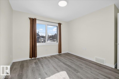 #2 11616 82 St Nw, Edmonton, AB - Indoor Photo Showing Other Room