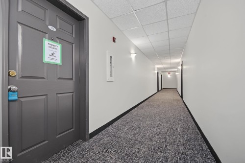 #111 5005 165 Av Nw, Edmonton, AB - Indoor Photo Showing Other Room