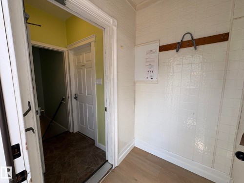 Image quality insufficient for description - 11511 101 Street, Edmonton, AB 
