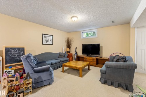 26 Milburn Crescent, St. Albert, AB 