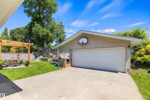 26 Milburn Crescent, St. Albert, AB 