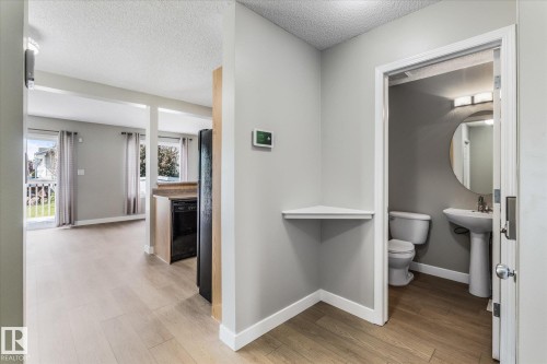 5540 163 Avenue, Edmonton, AB 