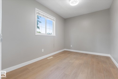 5540 163 Avenue, Edmonton, AB 