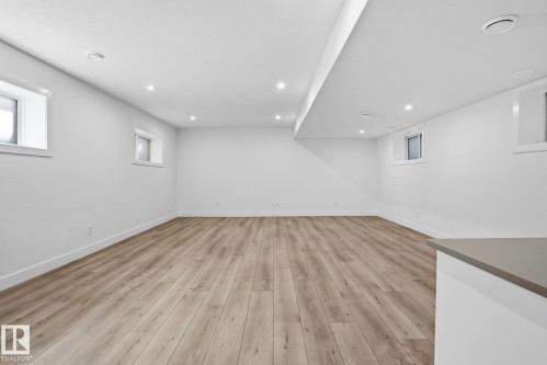 14315 98 Avenue Nw, Edmonton, AB 