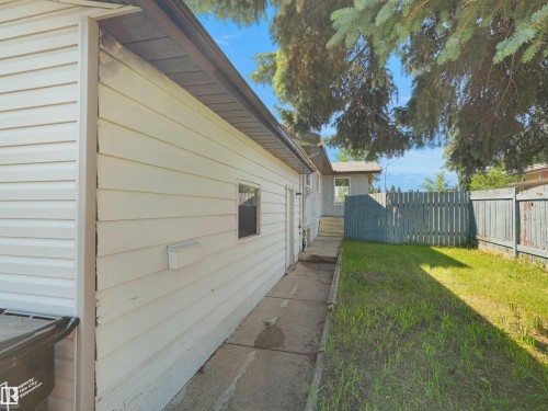 4827 17 Avenue, Edmonton, AB 
