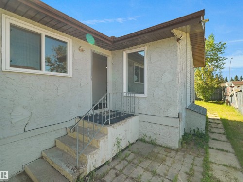 4827 17 Avenue, Edmonton, AB 