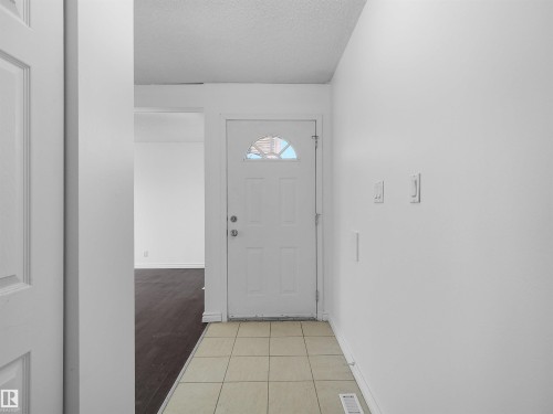 4827 17 Avenue, Edmonton, AB 