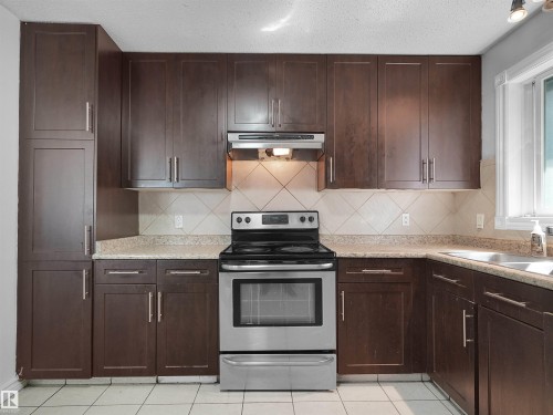 4827 17 Avenue, Edmonton, AB 