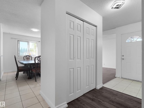 4827 17 Avenue, Edmonton, AB 