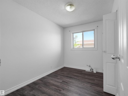 4827 17 Avenue, Edmonton, AB 