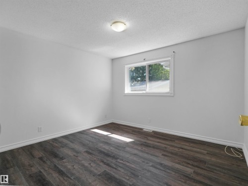 4827 17 Avenue, Edmonton, AB 