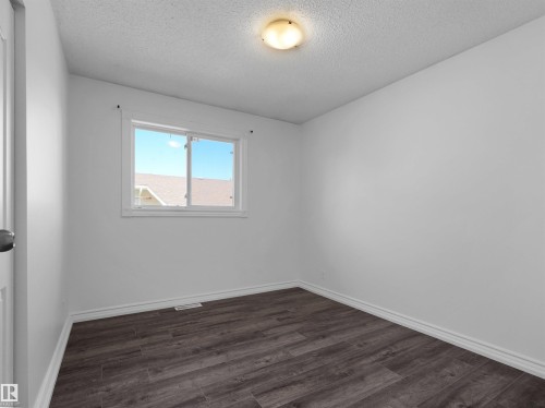 4827 17 Avenue, Edmonton, AB 