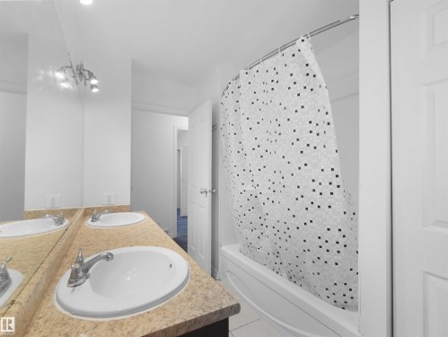 4827 17 Avenue, Edmonton, AB 