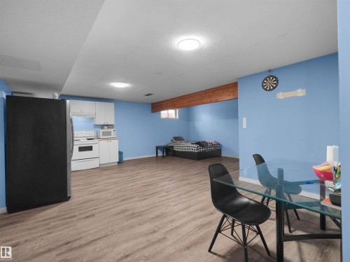 4827 17 Avenue, Edmonton, AB 