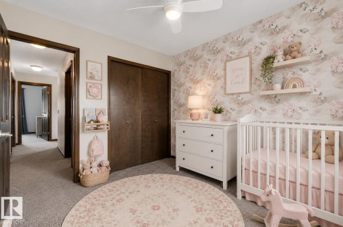 108 Hewitt Circle, Spruce Grove, AB - Indoor Photo Showing Bedroom