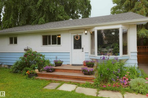 5212 43 Street  Barrhead, AB T7N 1J7