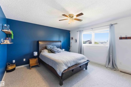 4335 53 Avenue, Tofield, AB - Indoor Photo Showing Bedroom