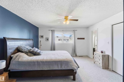 4335 53 Avenue, Tofield, AB - Indoor Photo Showing Bedroom