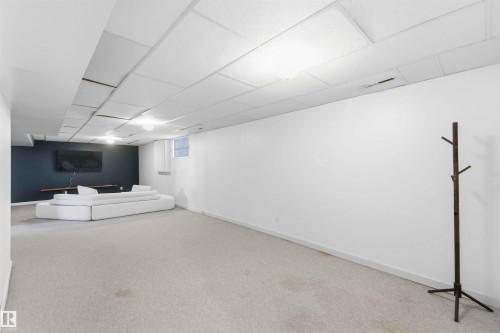 4335 53 Avenue, Tofield, AB - Indoor