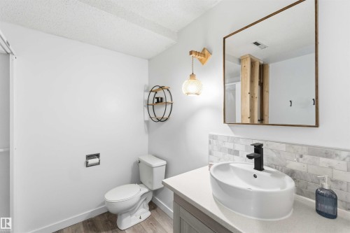 4335 53 Avenue, Tofield, AB - Indoor Photo Showing Bathroom