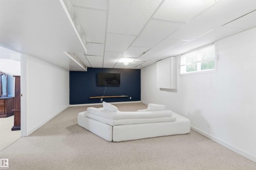4335 53 Avenue, Tofield, AB - Indoor