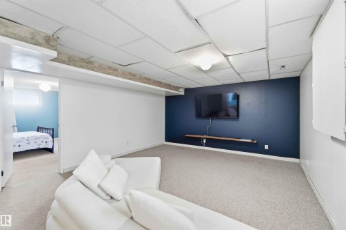 4335 53 Avenue, Tofield, AB - Indoor