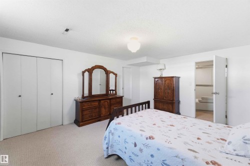 4335 53 Avenue, Tofield, AB - Indoor Photo Showing Bedroom