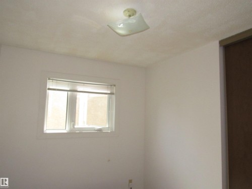 2025 108 Street, Edmonton, AB - Indoor Photo Showing Other Room