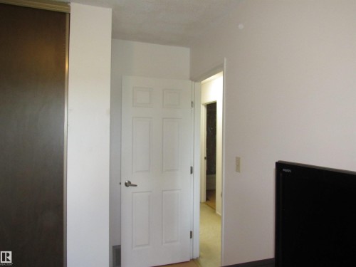 2025 108 Street, Edmonton, AB - Indoor Photo Showing Other Room