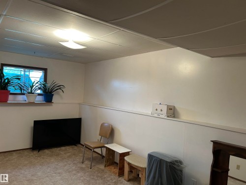 2025 108 Street, Edmonton, AB - Indoor Photo Showing Other Room