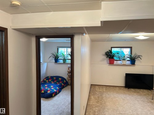 2025 108 Street, Edmonton, AB - Indoor Photo Showing Other Room