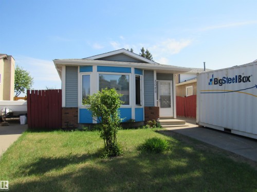 2025 108 Street, Edmonton, AB - Outdoor