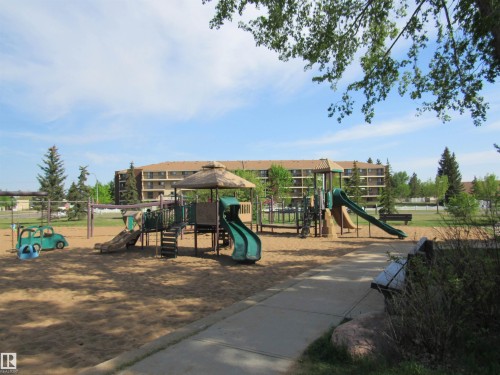 2025 108 Street, Edmonton, AB - Outdoor With View