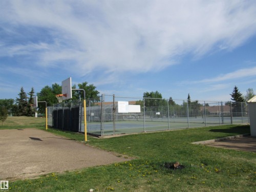 2025 108 Street, Edmonton, AB - Outdoor With View